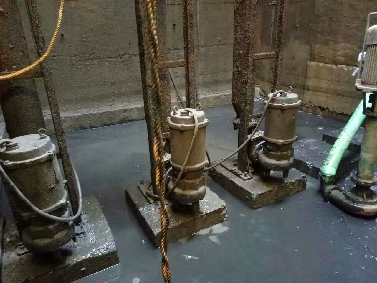 南澳污水池清理